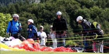 Parapente, départ (Saint-Vincent-les-Forts)