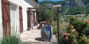 Exterieur de 30 m². Terrasse pavée